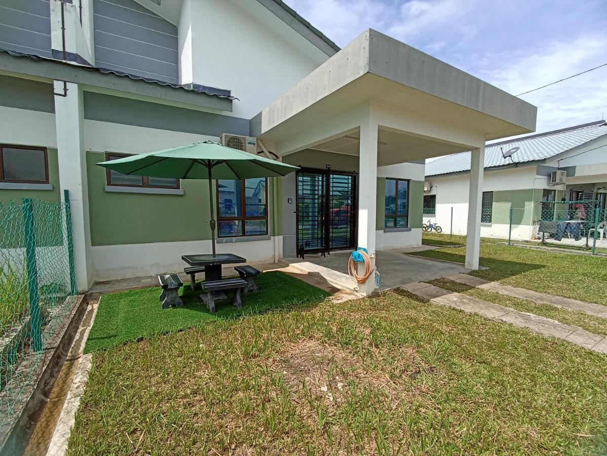 Aisya Homestay Bajet Karak Setia מראה חיצוני תמונה